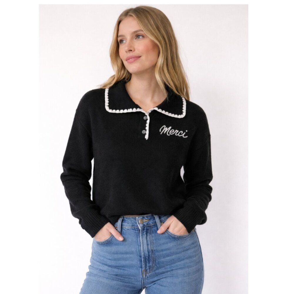 NWT ACTIVE USA Black w/scalloped Whit edge "Merci"  - M